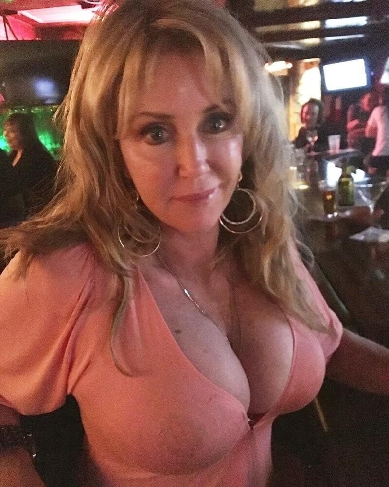 Cruise ship cougars and MILFs 