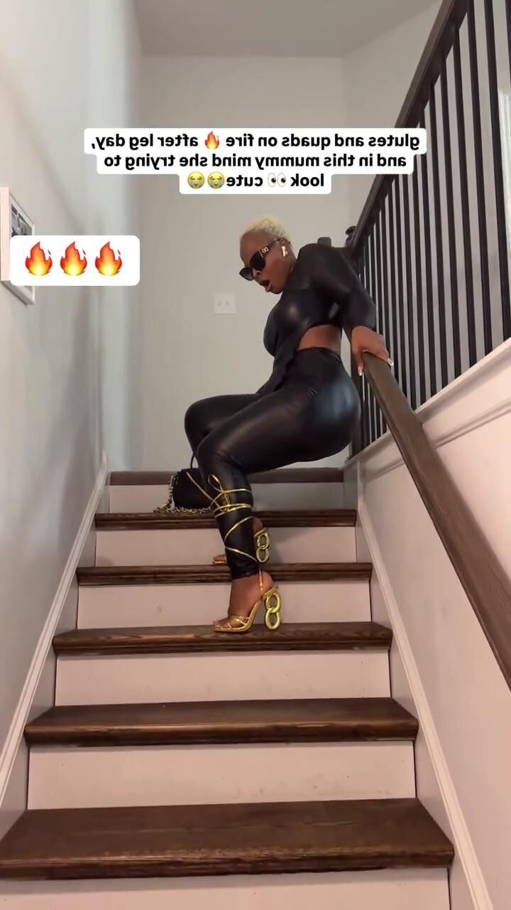 Hot Ebony Ass In Shiny Leather