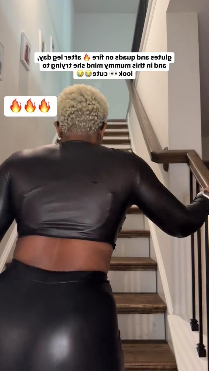 Hot Ebony Ass In Shiny Leather