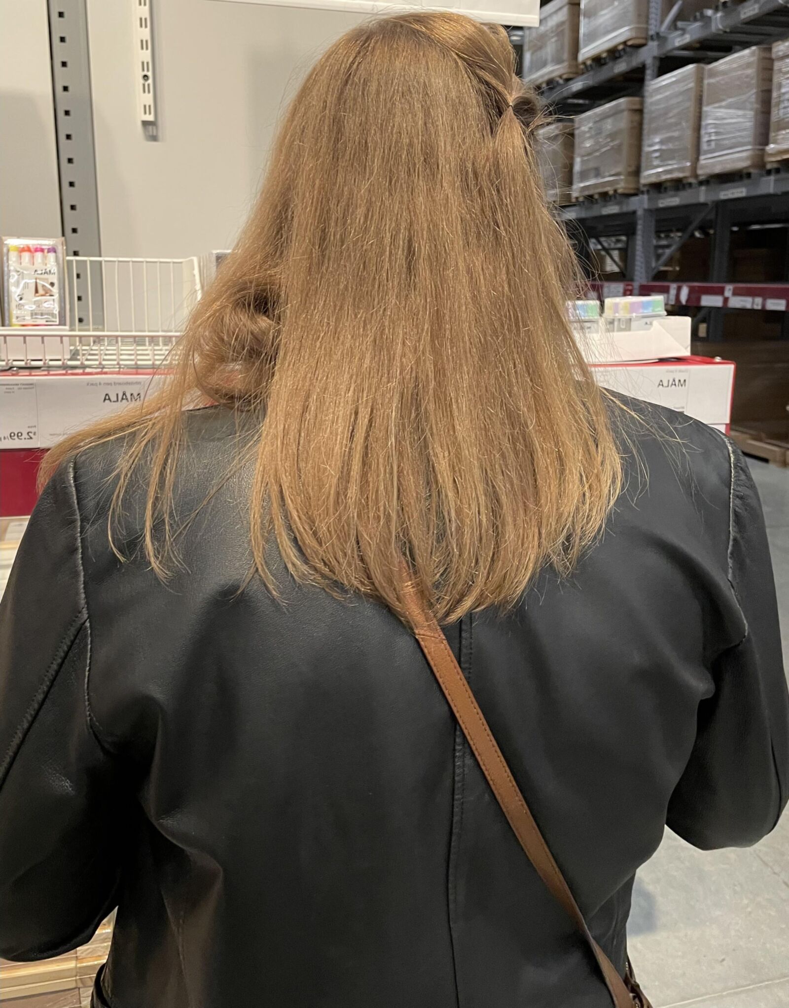 My Housewife From Behind (non nude)