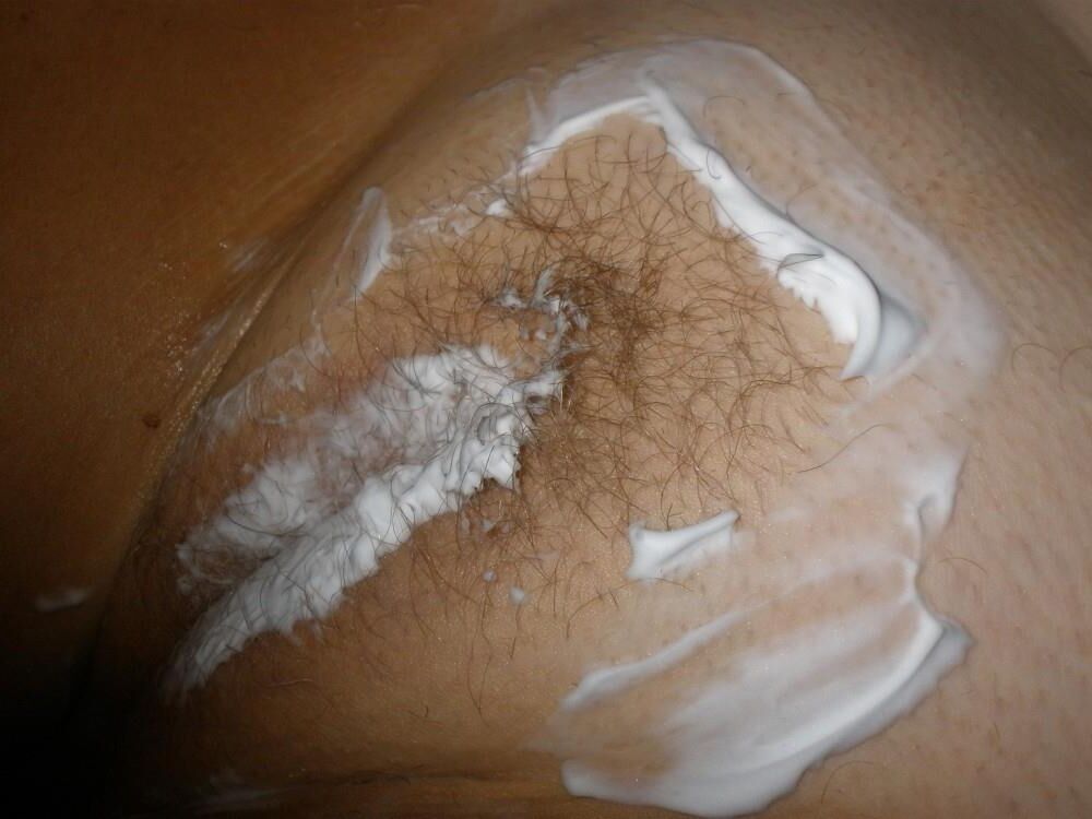 Trimming the pubic hair