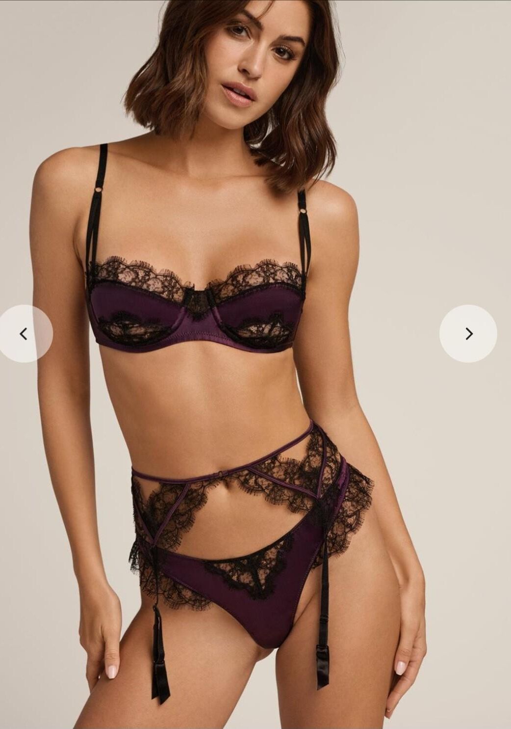 Mistura de lingerie e biquíni