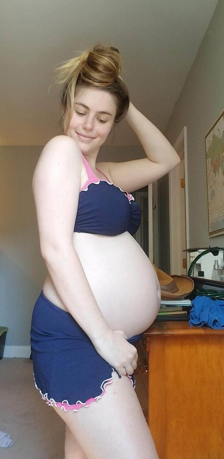 Preggo Exposed!