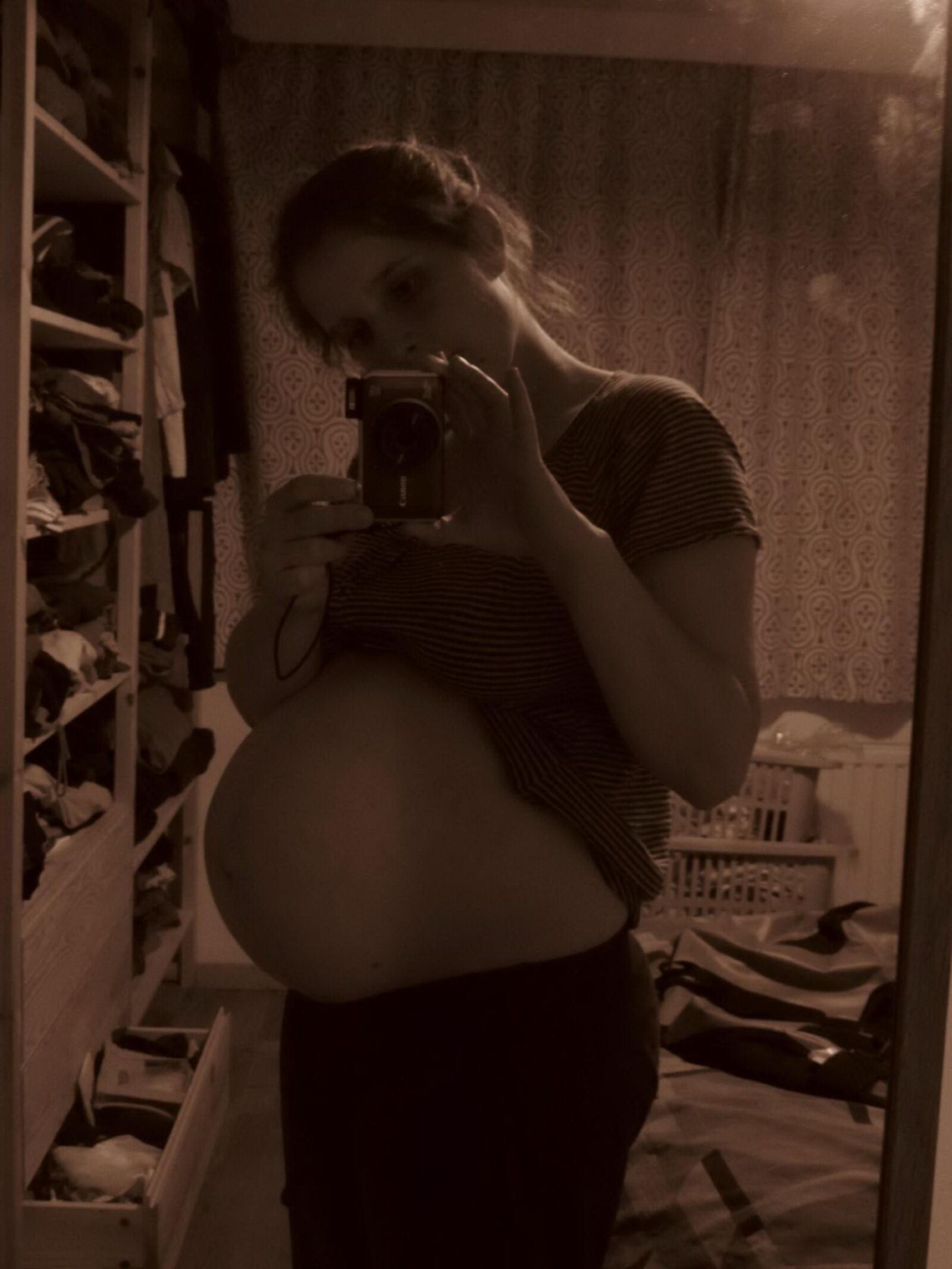 Pregnant Selfies