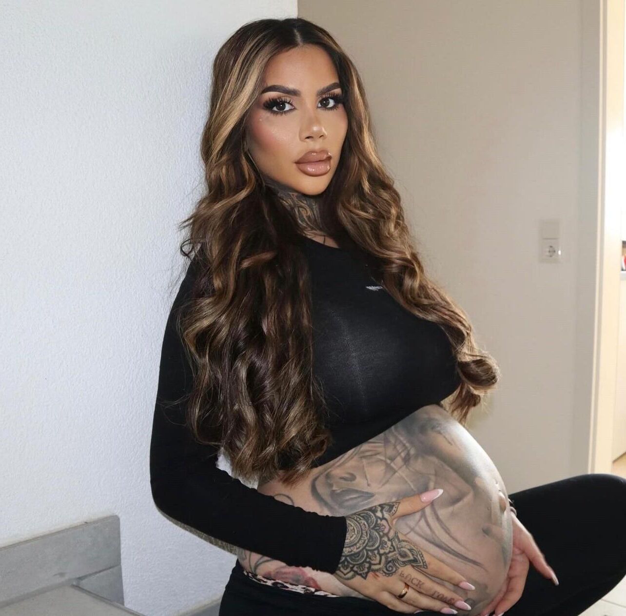 Swiss reality bitch pregnant (I hope from a black one😈)