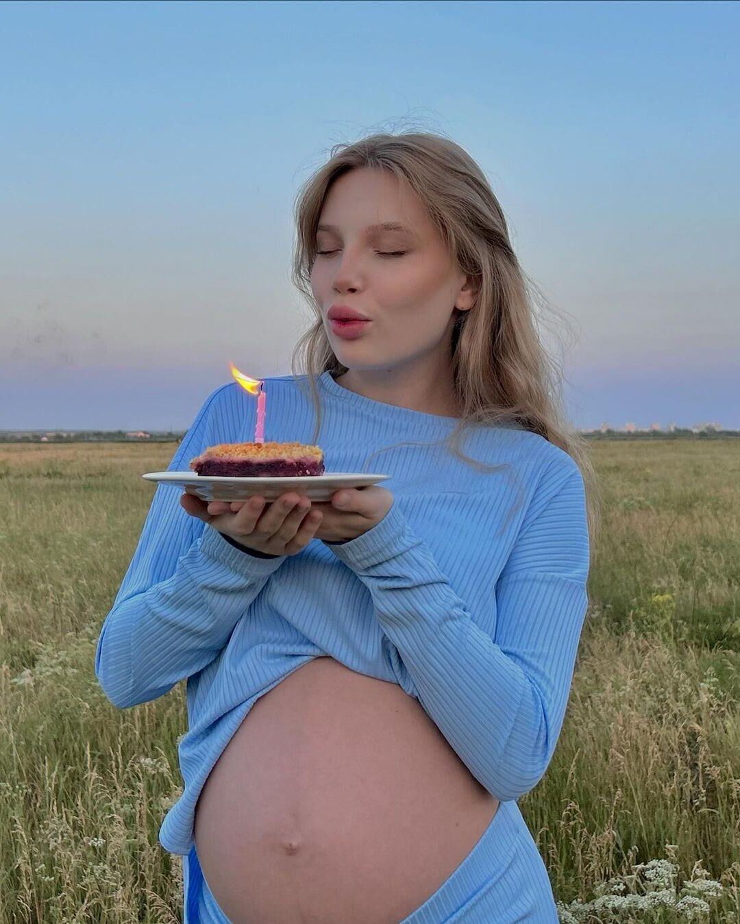 Pche Lincheva - pregnant Instagram hottie