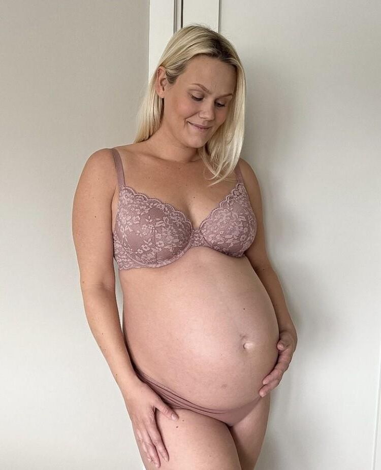 Pregnant Carolina