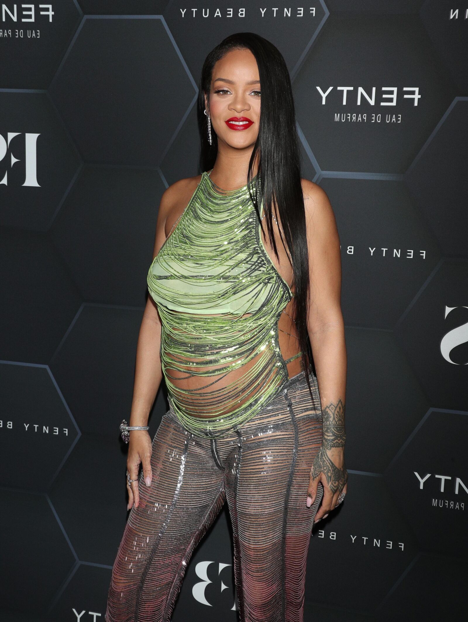 Rihanna - Belleza Fenty