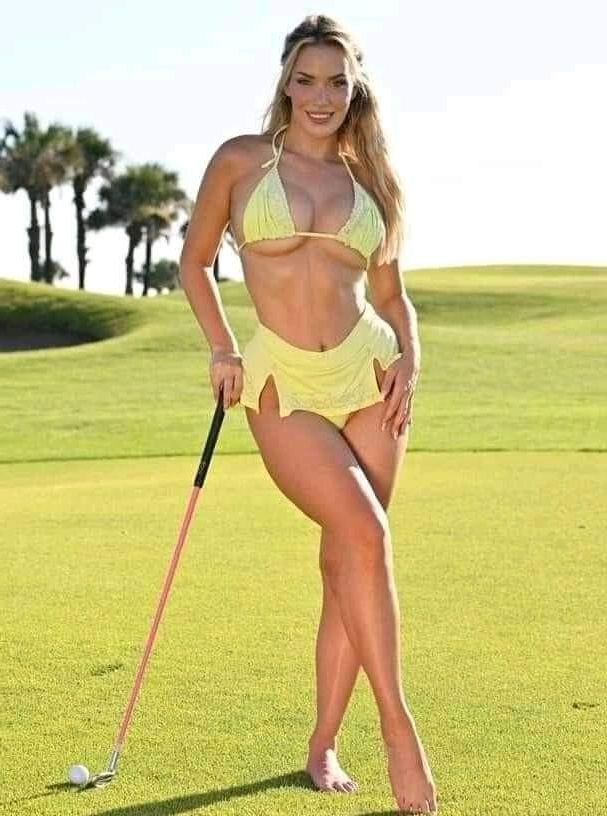 Paige Spiranac! Heiße blonde Golferin!