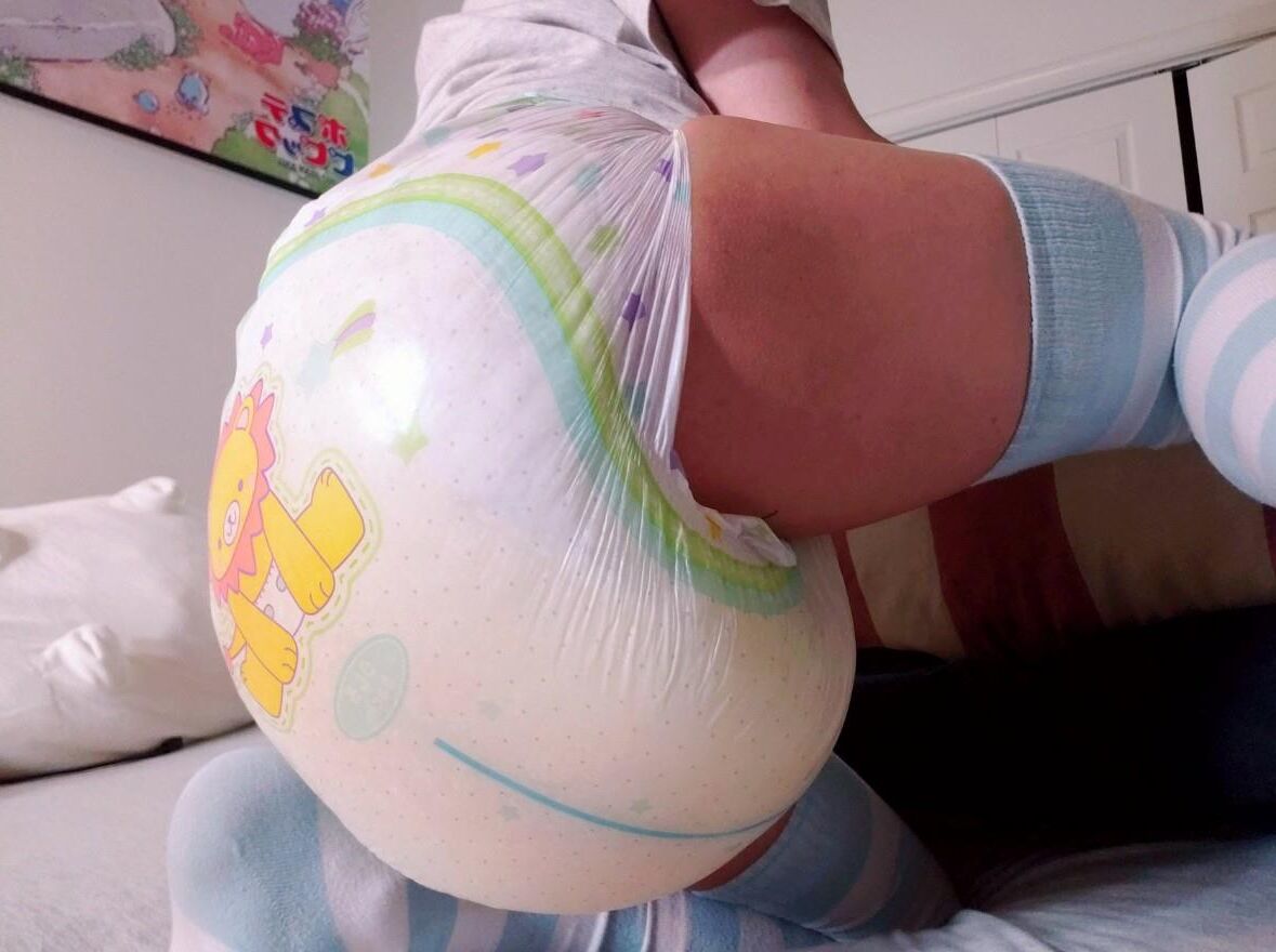 Girls diapers 