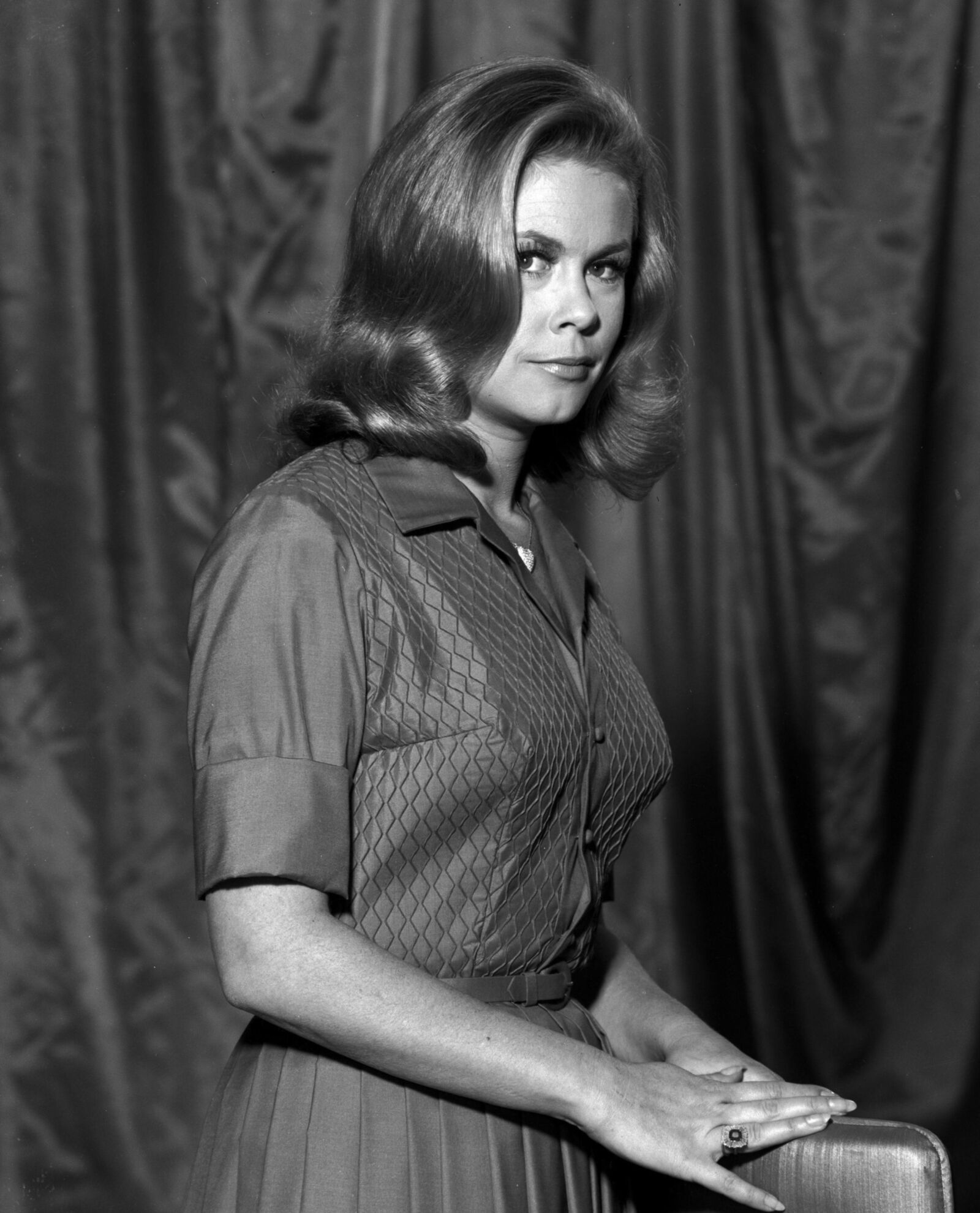 Nails Elizabeth Montgomery