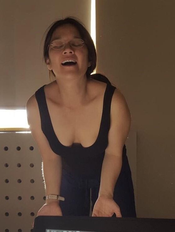 Gorgeous UK Asian wife plump tits