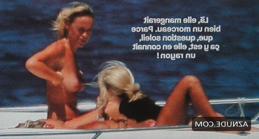 CECILE DE MENIBUS TOPLESS PAPARAZZI