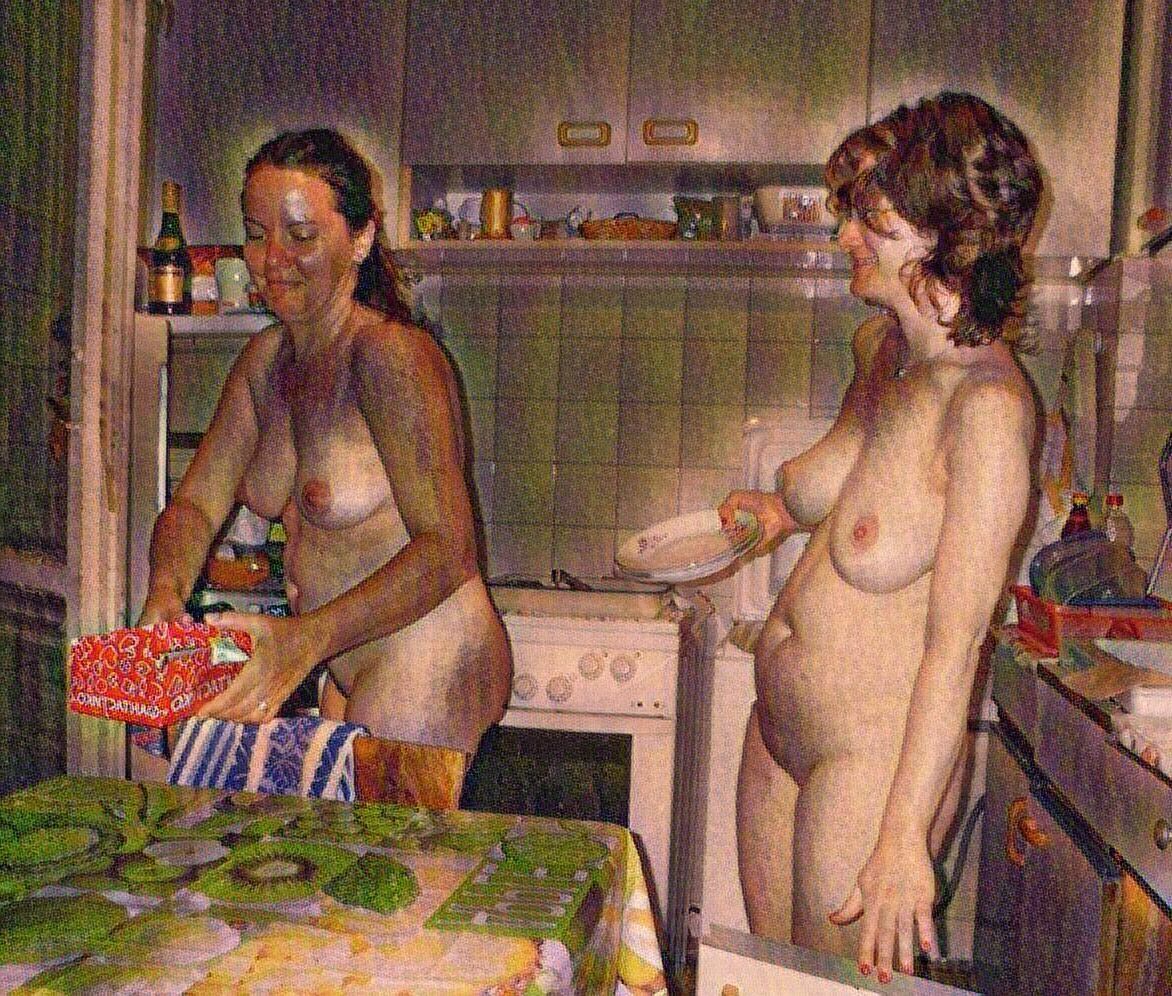 Hot ladies in the Kitchen#