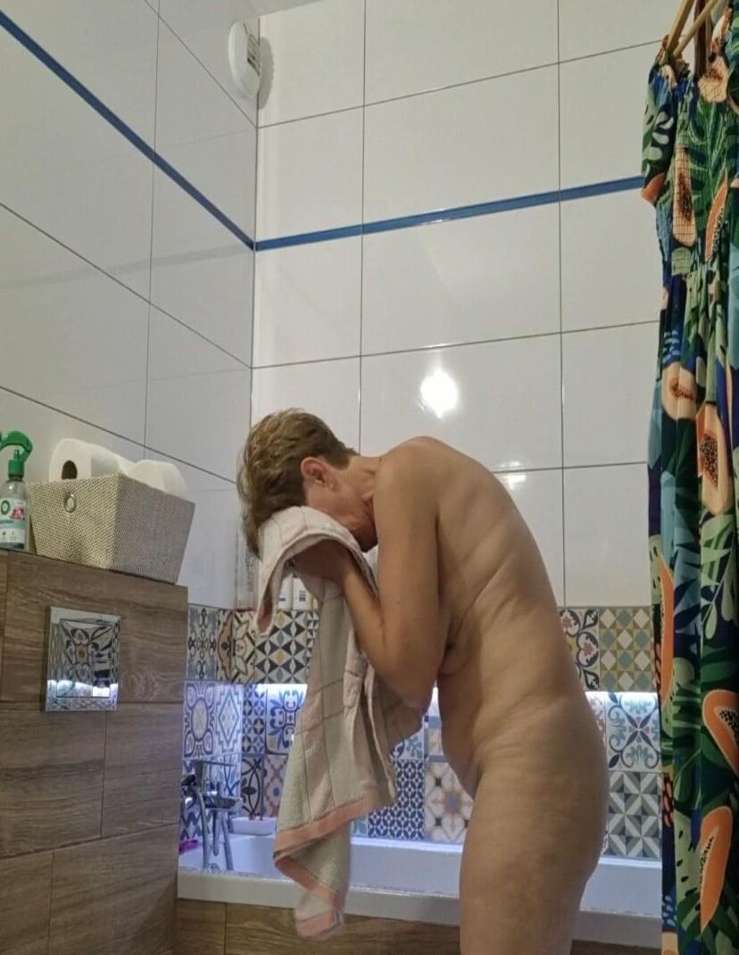 Moi dans la salle de bain