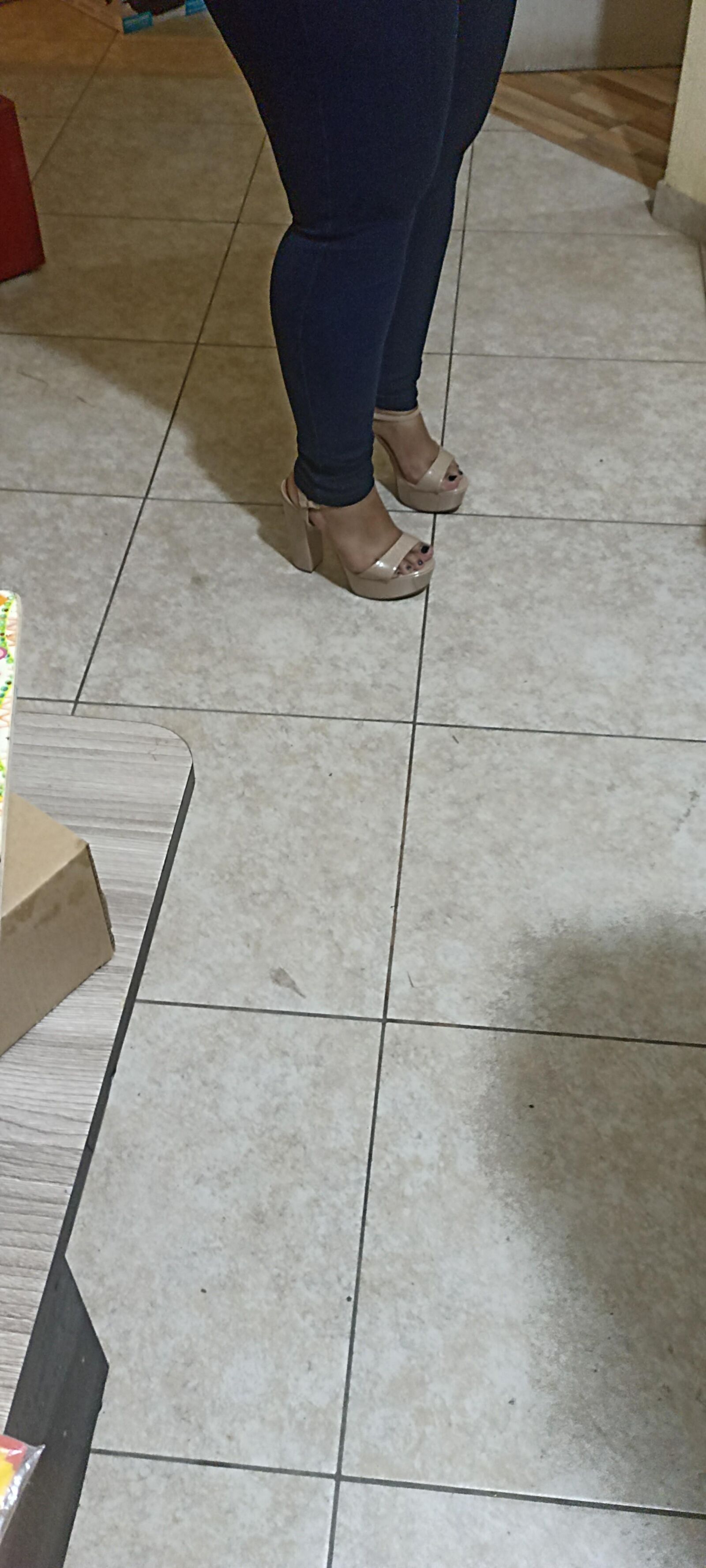 sexy big woman spied on heels