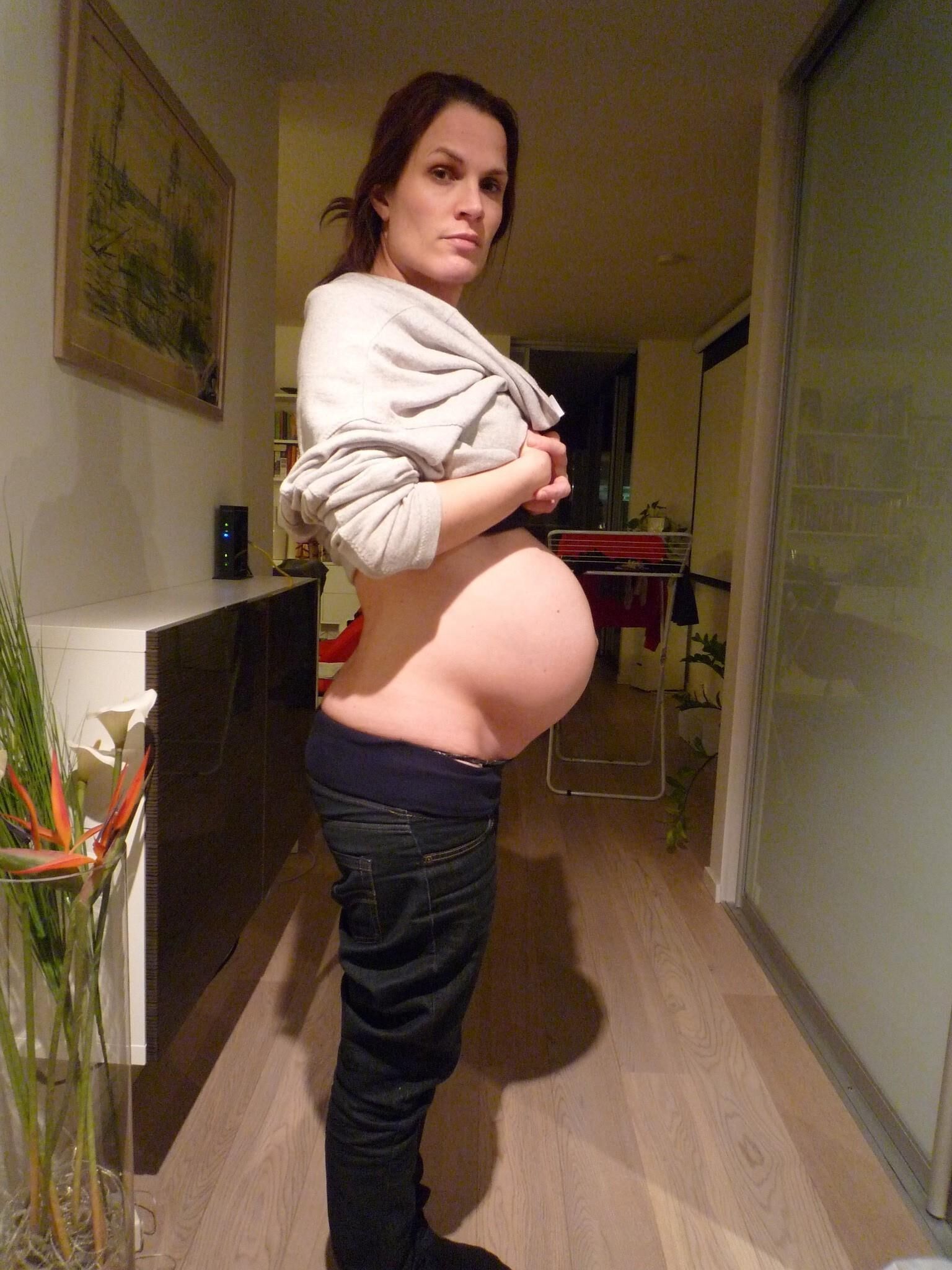 Preggo swedish woman