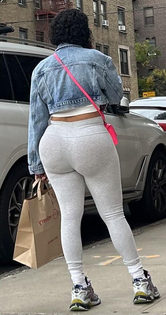 calle culo gordo leggings blancos