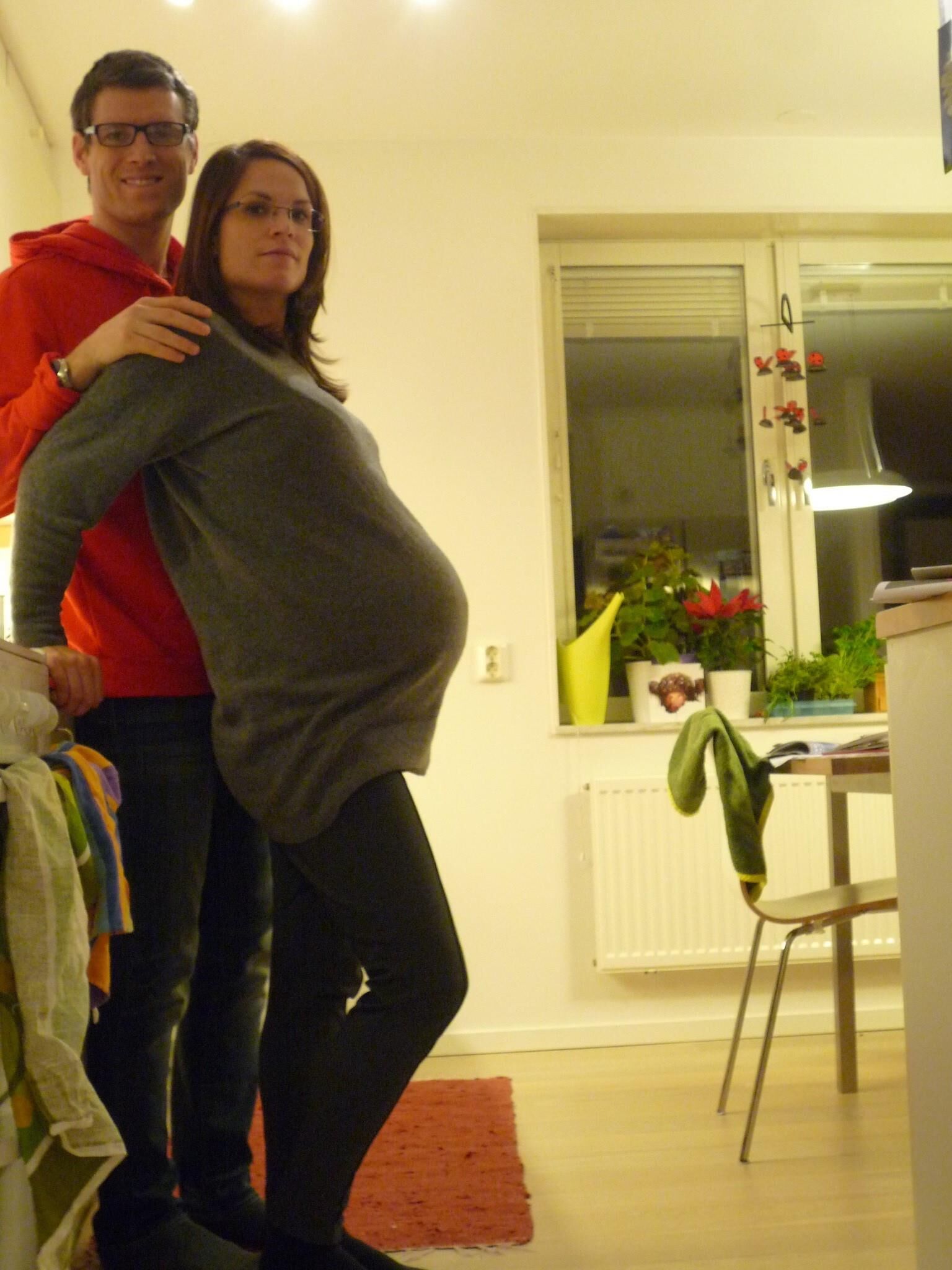 Preggo swedish woman