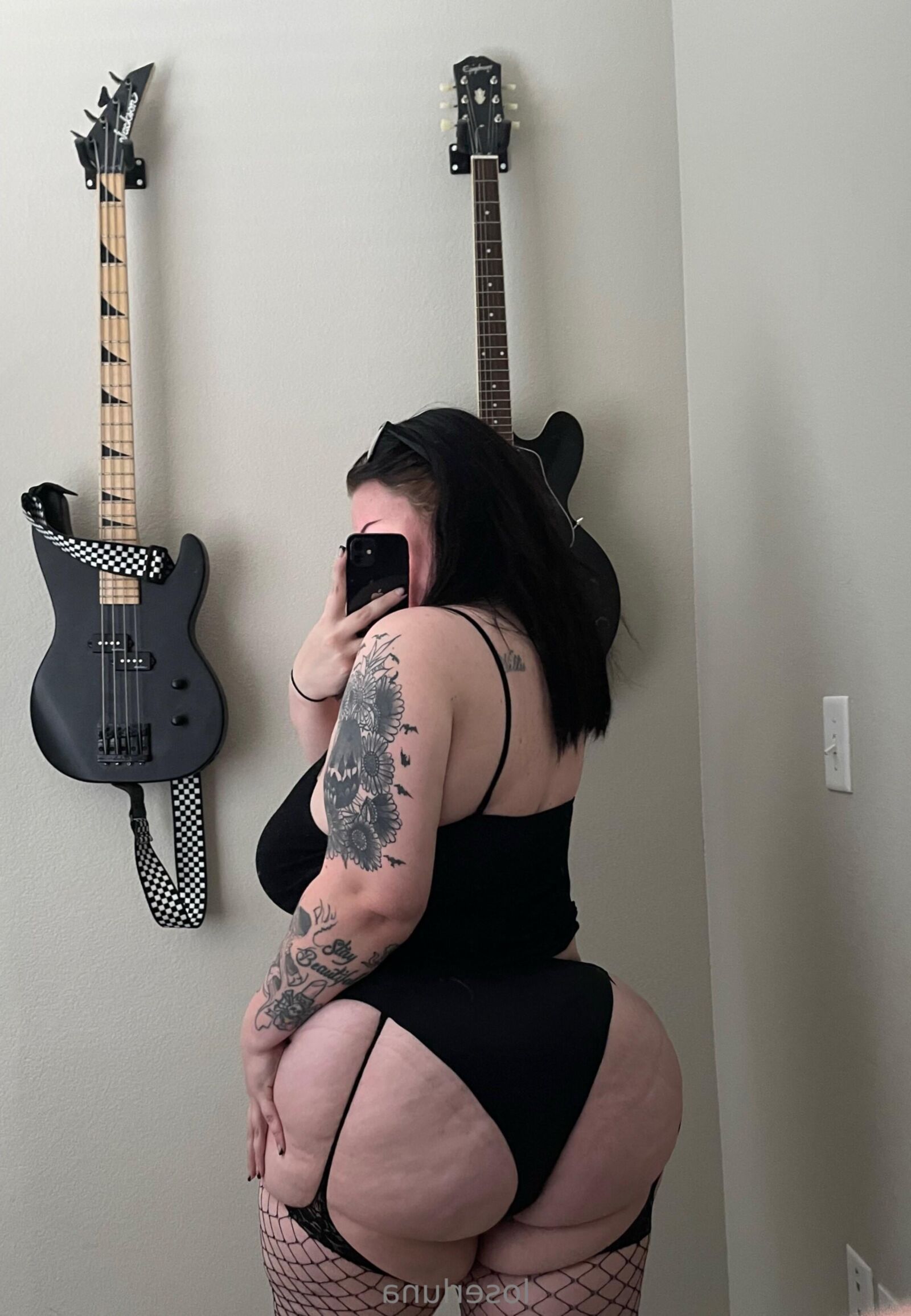 Luna Huge Tits Ass Sexy Beauty BBW Musician Girl Mixed Shots