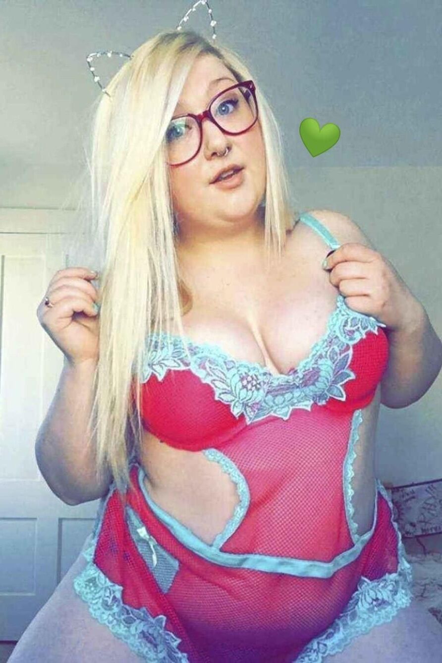 Chubby/B.B.W, Glasses, Lingerie, Sleepwear .