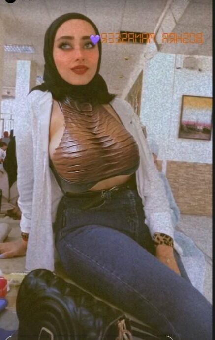 boshra_almanaseer horny hijab lady