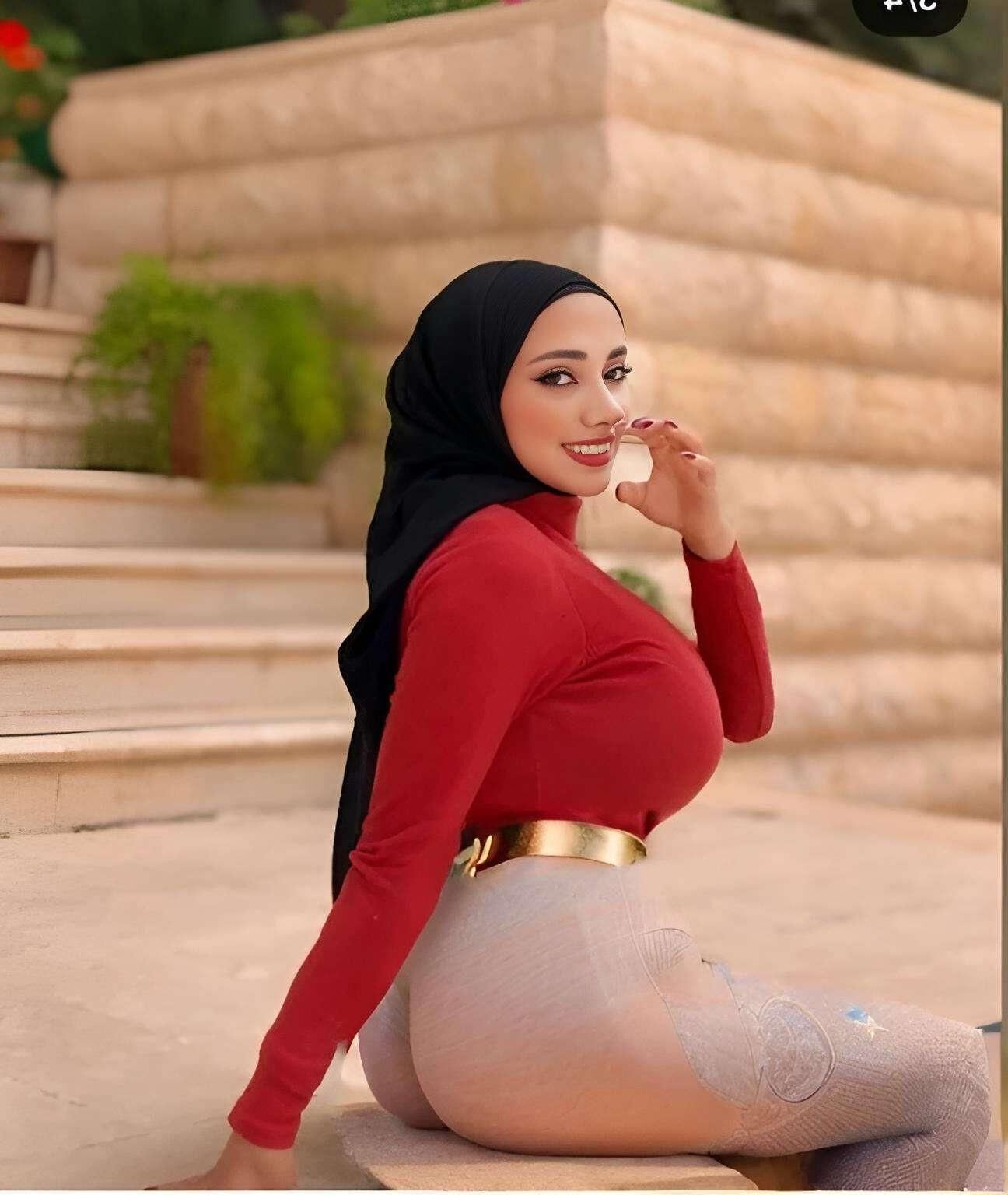 boshra_almanaseer horny hijab lady