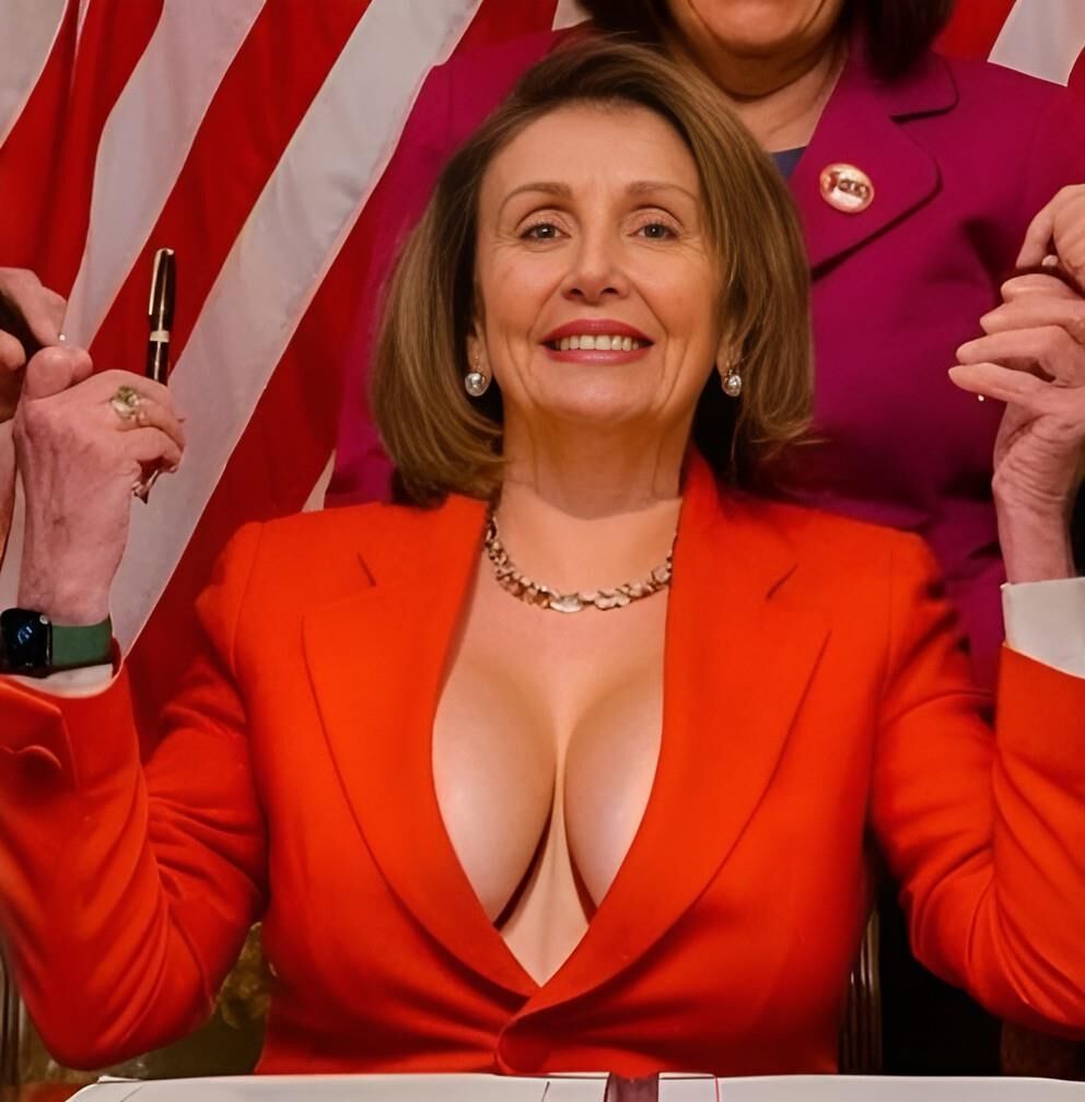 Nancy Pelosi Clivage/Seins (Inpainting)