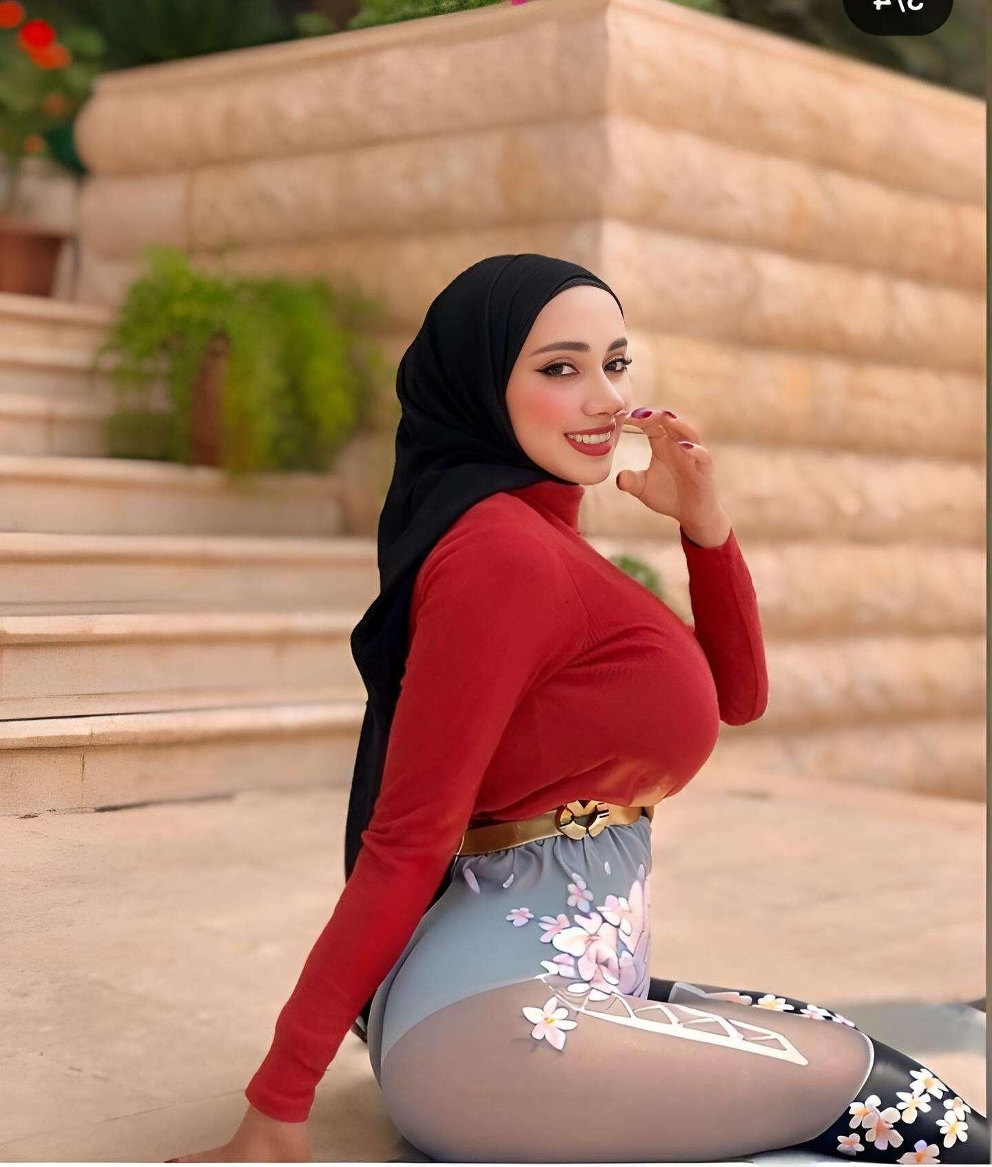 boshra_almanaseer horny hijab lady