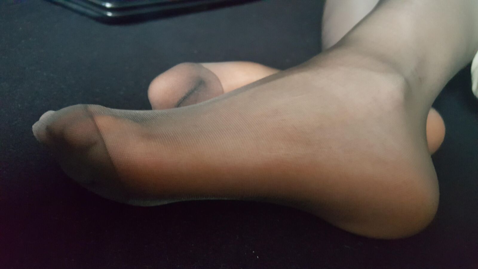 Mi esposa pies de nailon 2