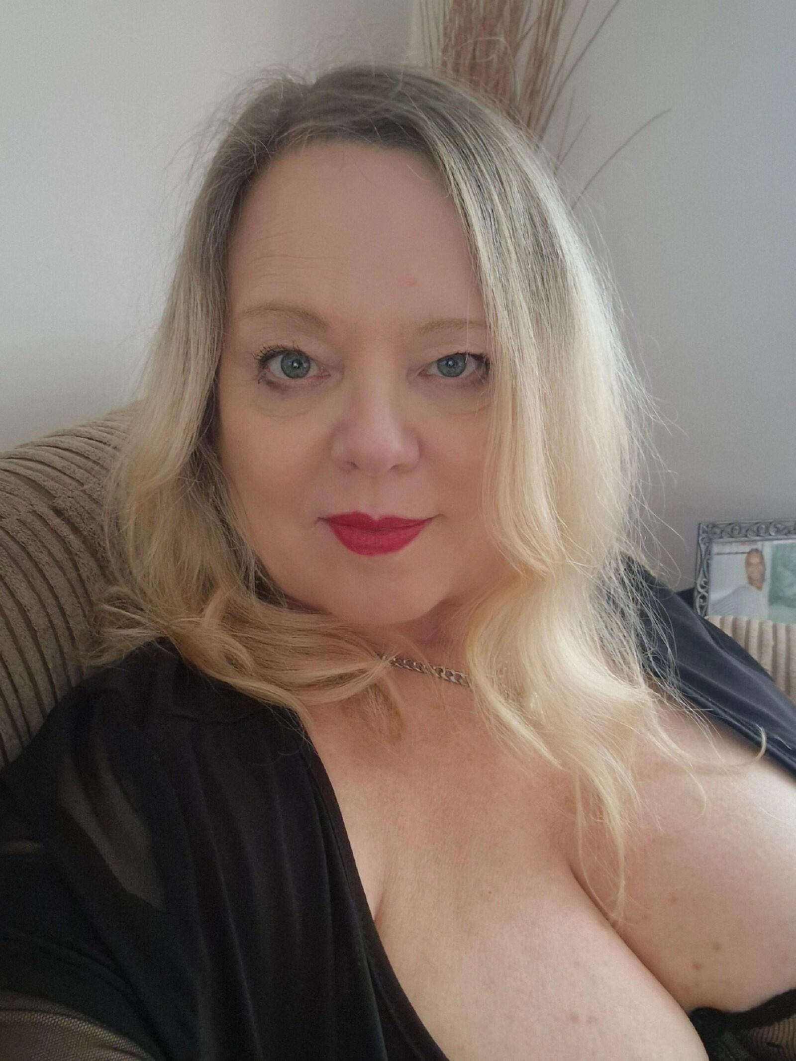 	 Busty Booby West Midlands Whore Delicious Donna No. 