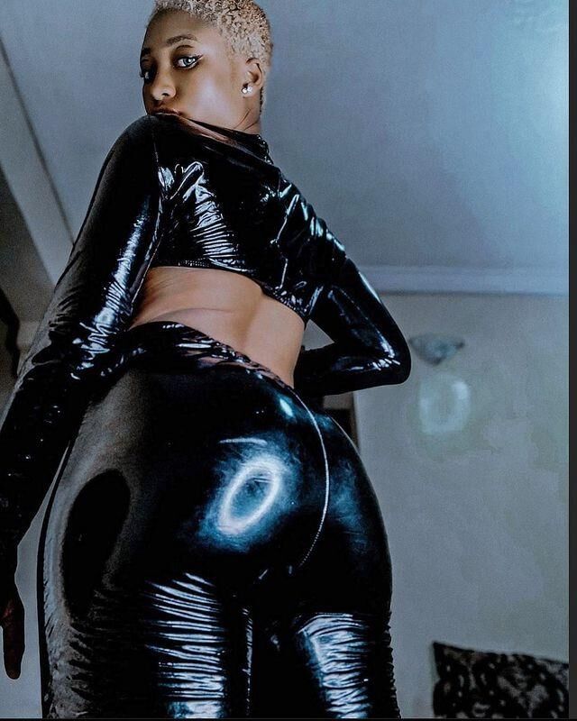 Big booty black women in leather 