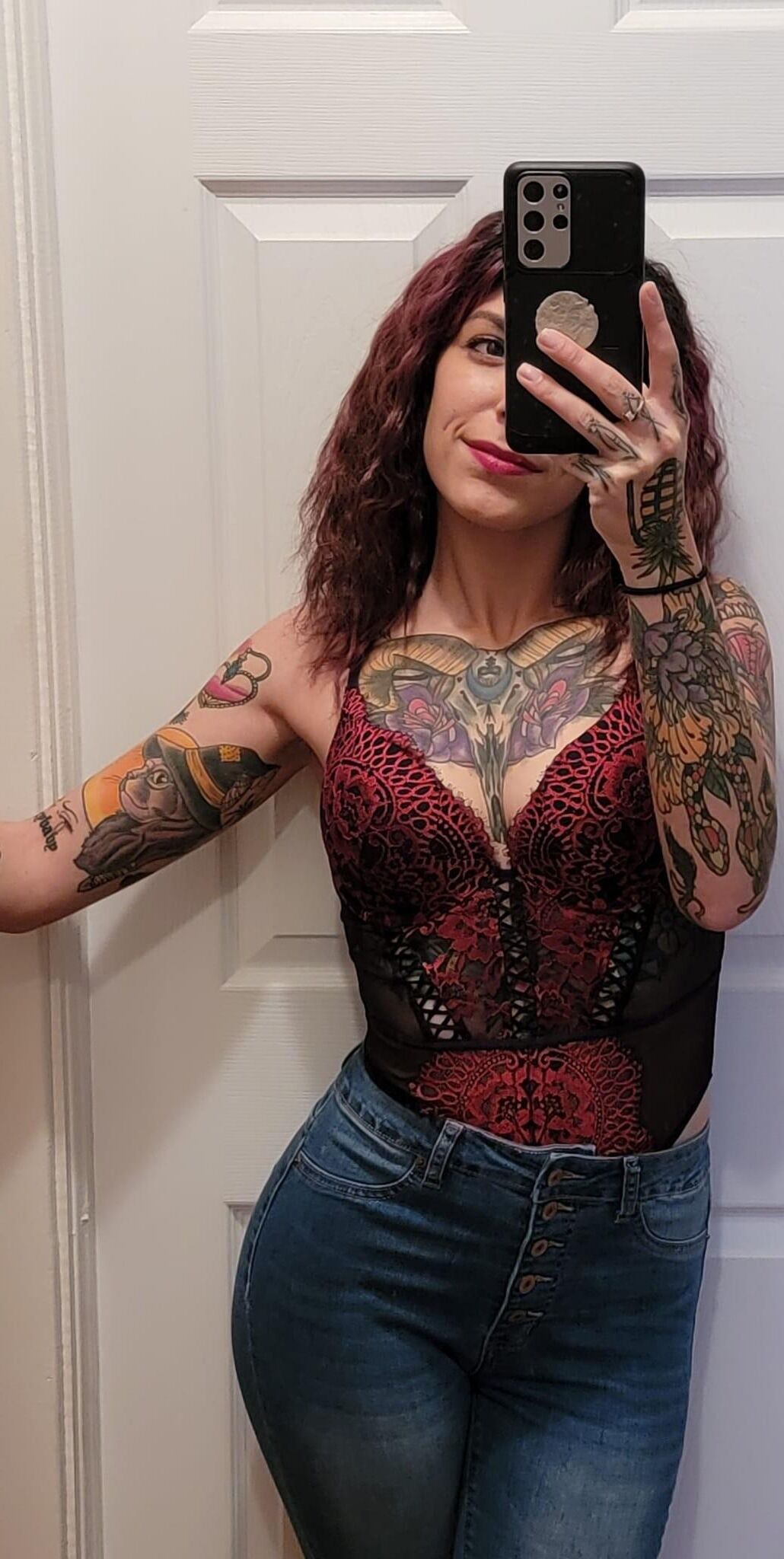 MILF Goth Cassandra Hussey (Cassh Velvetvixenc) onlyfans