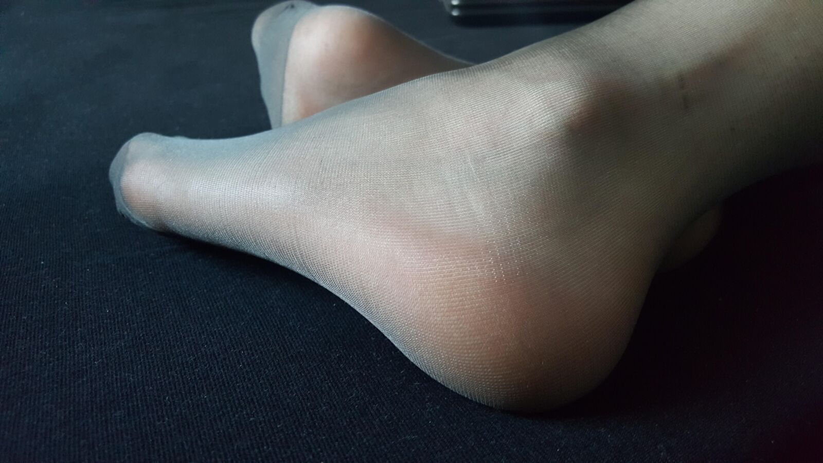Mi esposa pies de nailon 2