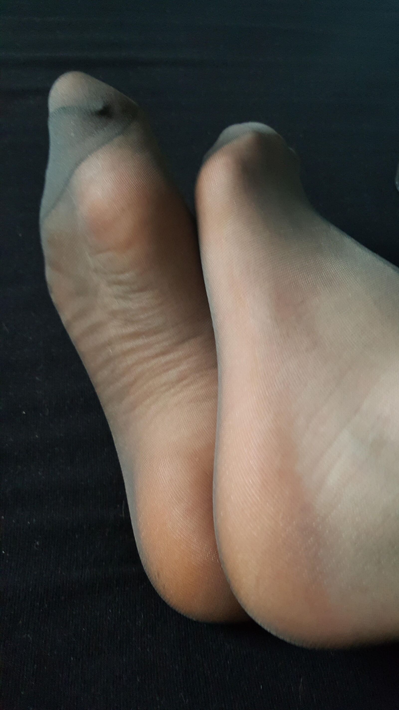 Mi esposa pies de nailon 2