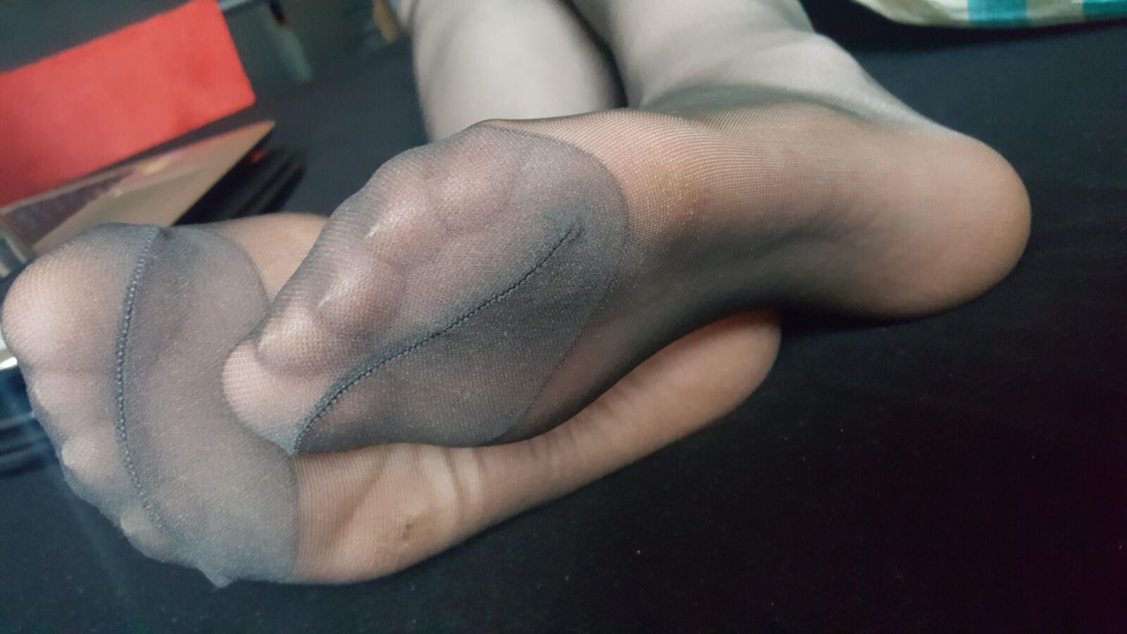 Mi esposa pies de nailon 2