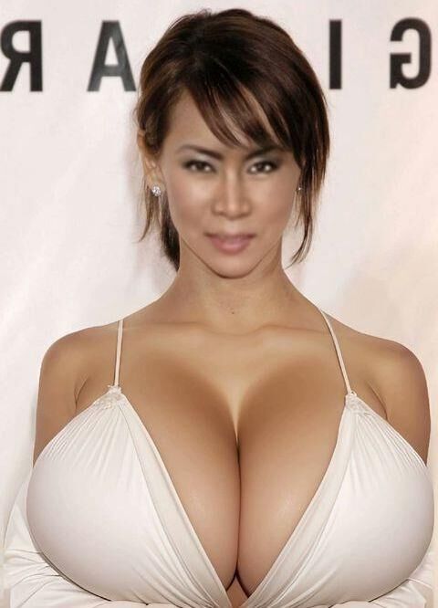 Minka from an alternate reality 21