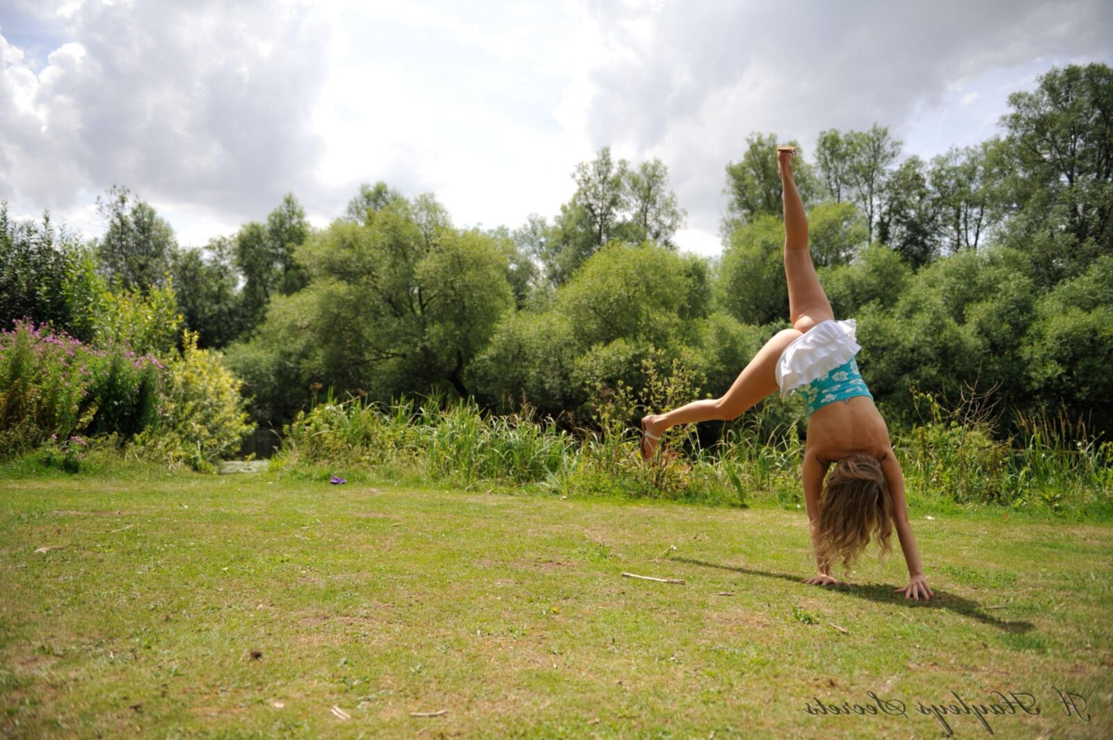 Hayley Marie Coppin Cartwheel