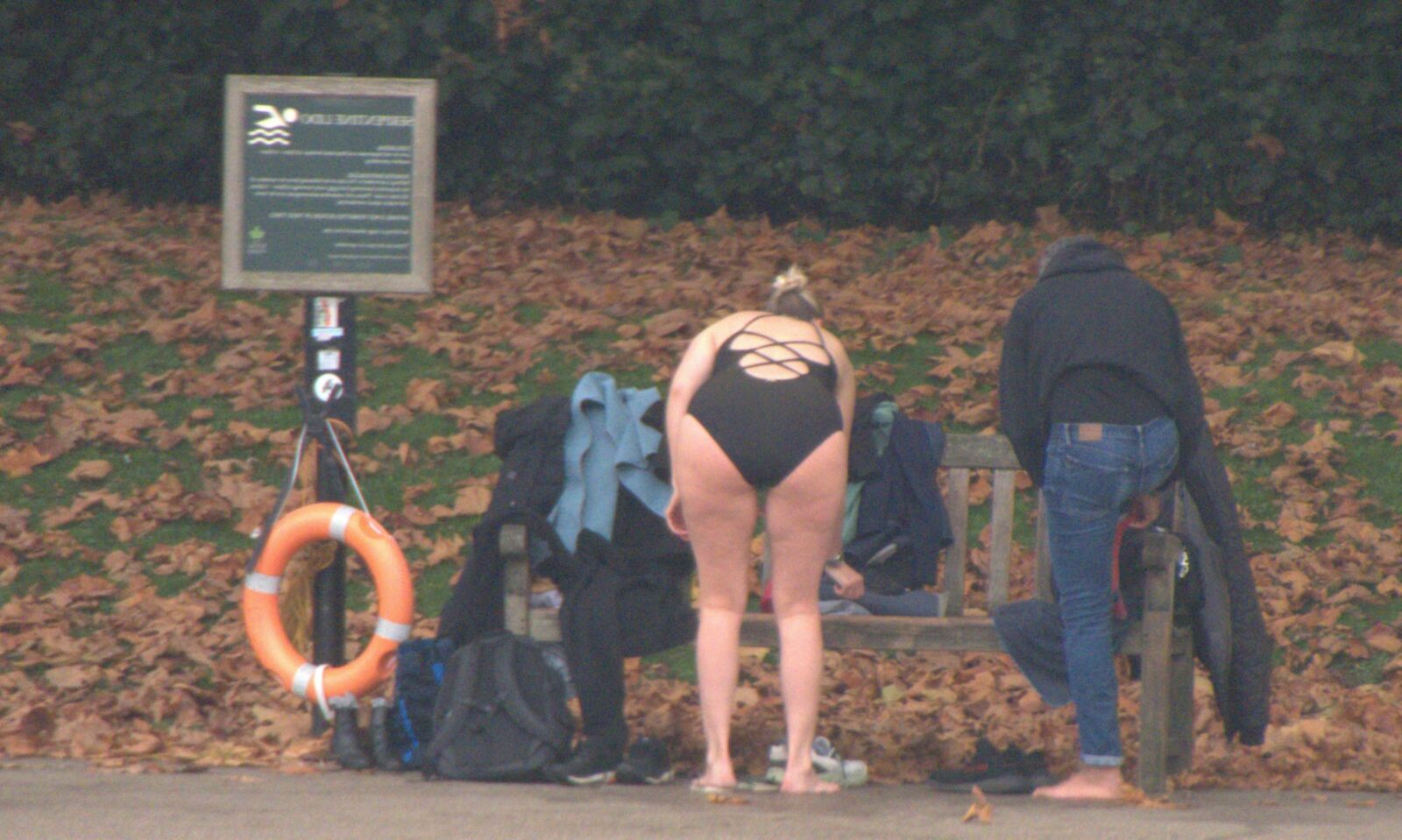 Blondi geht schwimmen