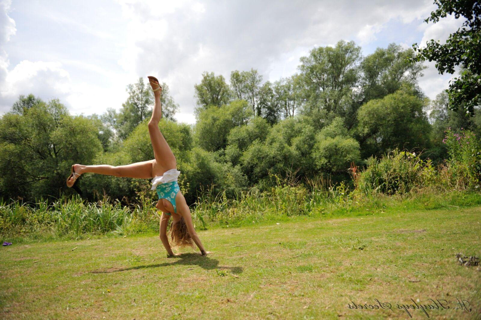 Hayley Marie Coppin Cartwheel