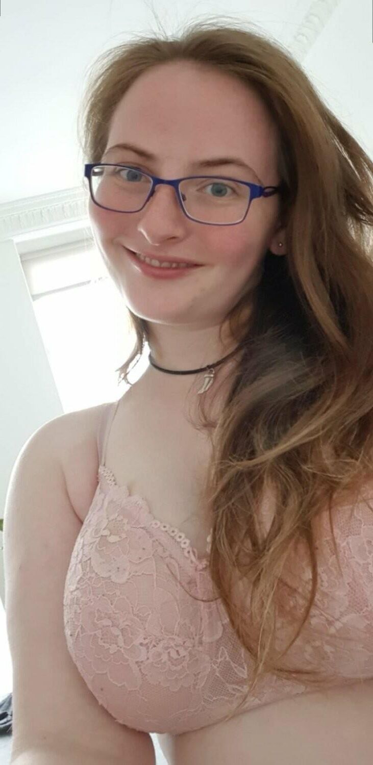 Random gallery Cum targets in glasses