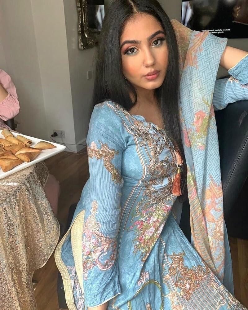 Sexy Pakistani Indian dolls non nude