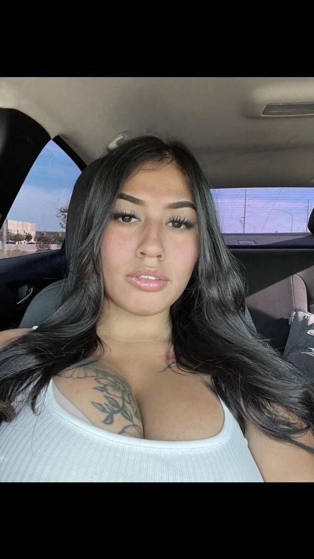 Big titty Latina 