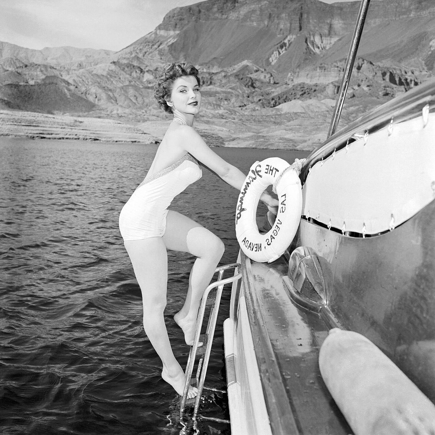 Debra Paget Cul