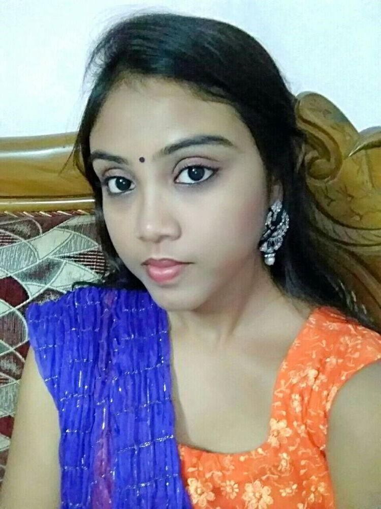 Très poilue Bangali mignonne fille ROSHMI.