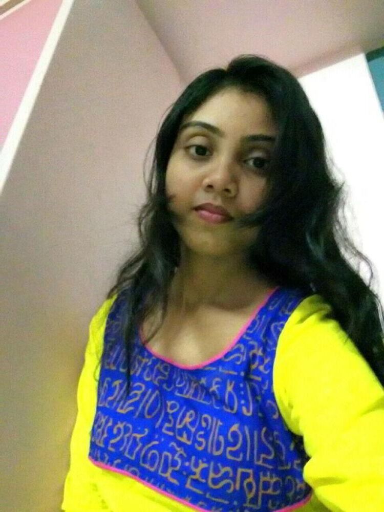 Très poilue Bangali mignonne fille ROSHMI.