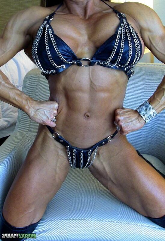 Marina Lopez muscular milf