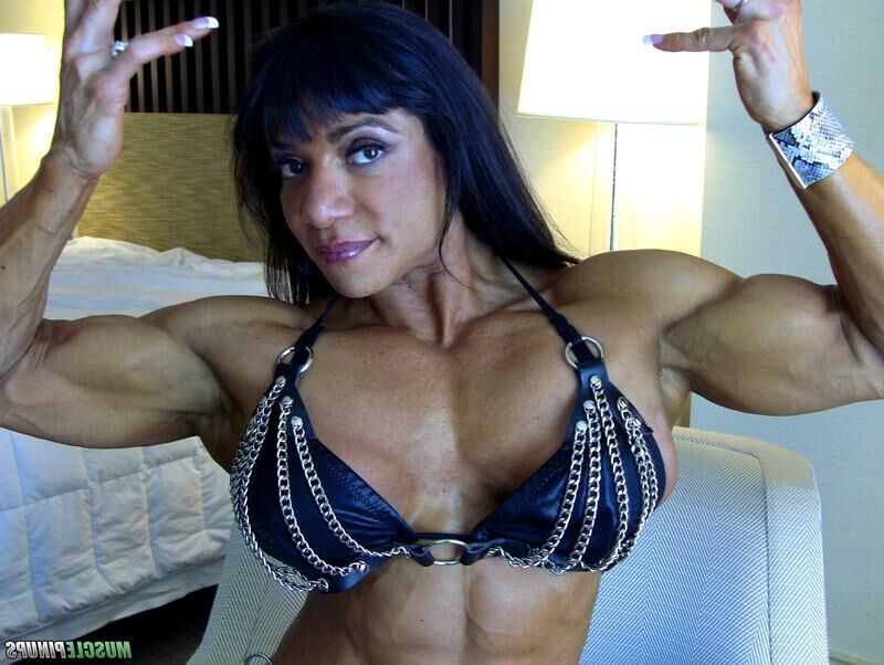 Marina Lopez muscular milf