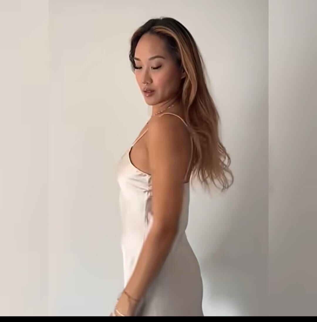 I Totally Want to Have Sex With This Asian 