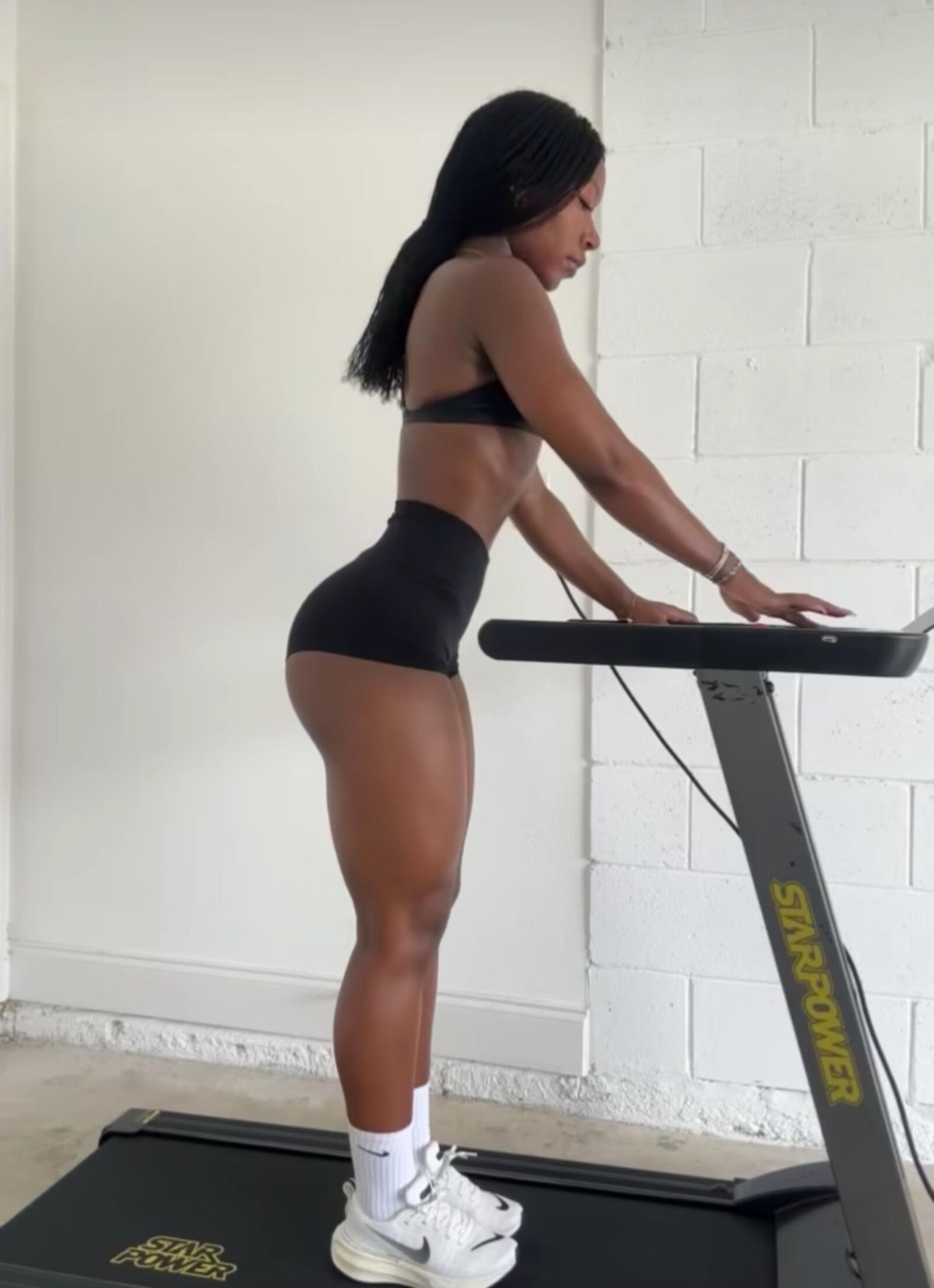 big booty ébène chienne destin